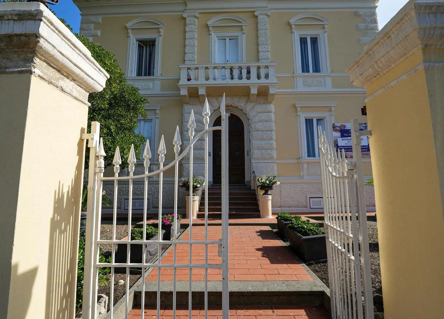 Villa San Domenico Castiglioncello 0*,